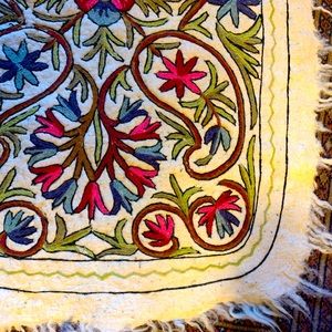 Beautiful unique 100% wool rug